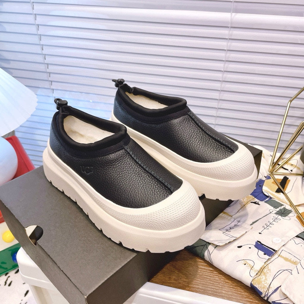 TASMAN WEATHER HYBRID IN BLACK MIX WHITE PEPPER CALFSKIN