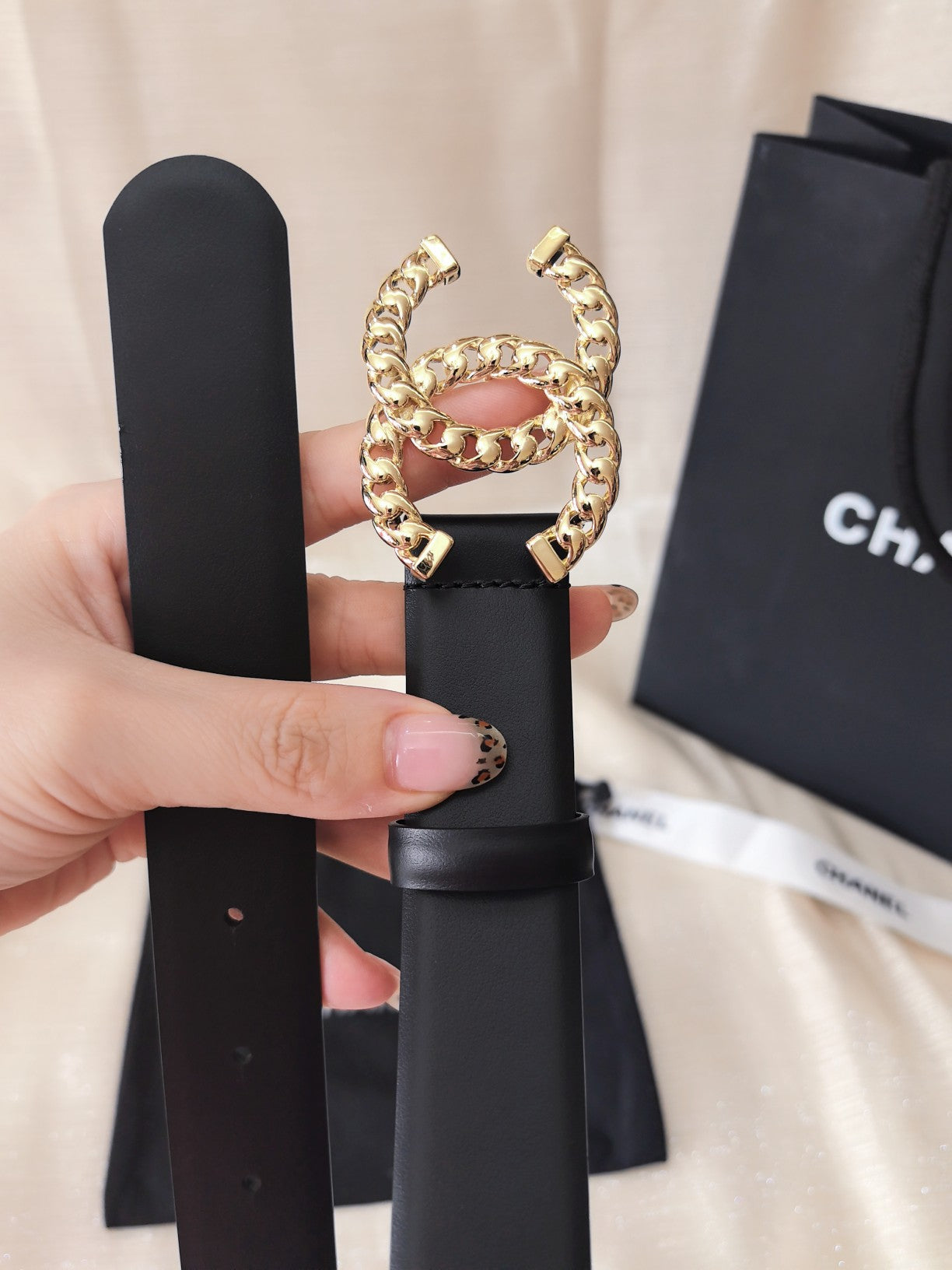 DOUBLE C BELT 30MM IN BLACK CALFSKIN GOLD CHAIN BUCKLE