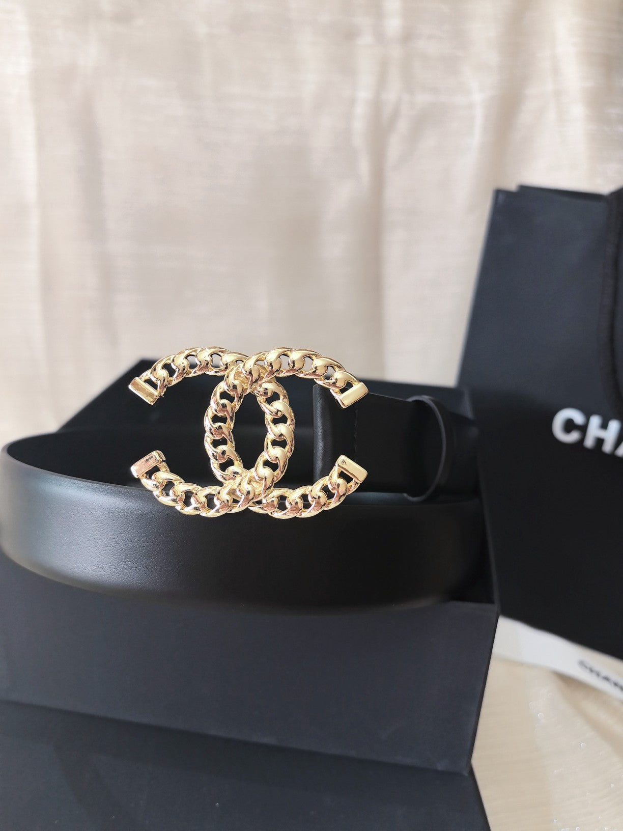 DOUBLE C BELT 30MM IN BLACK CALFSKIN GOLD CHAIN BUCKLE