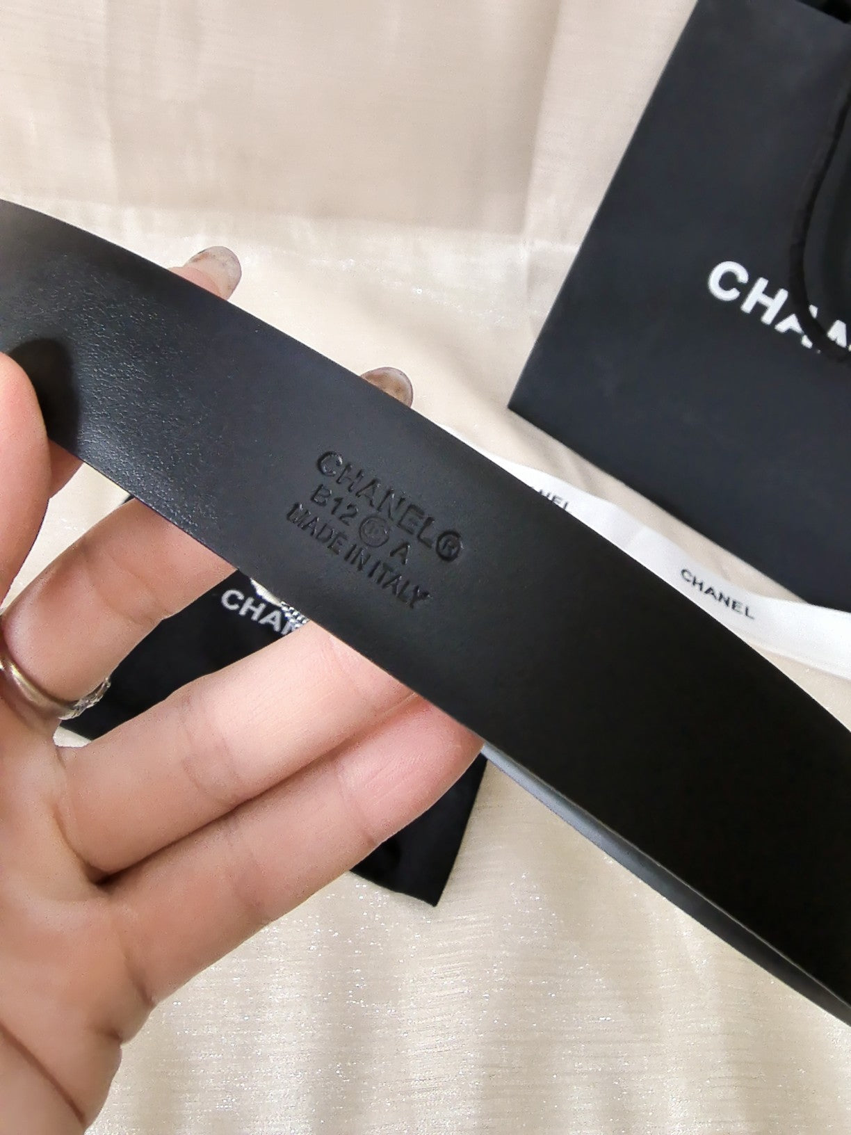 DOUBLE C BELT 30MM IN BLACK CALFSKIN GOLD CHAIN BUCKLE