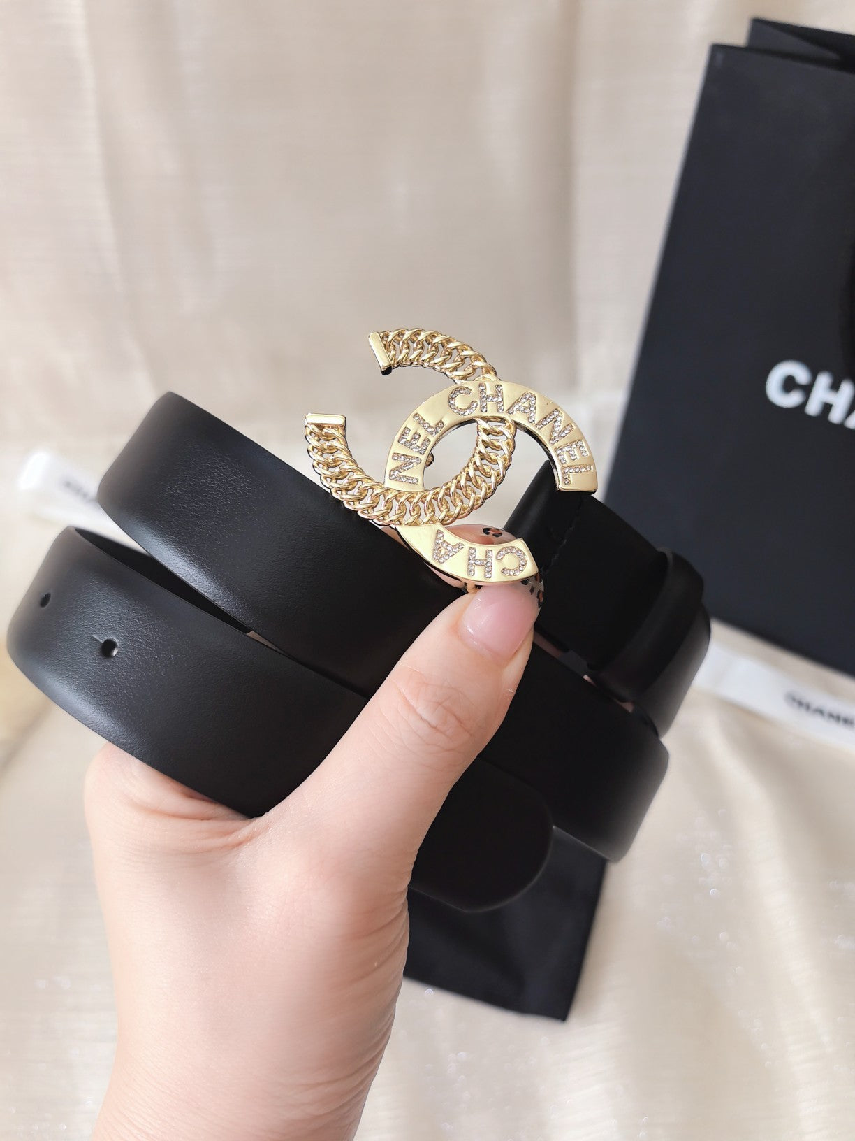CC MEDIUM 30 MM BELT BLACK CALFSKIN GOLD HARDWARE WITH LETTER