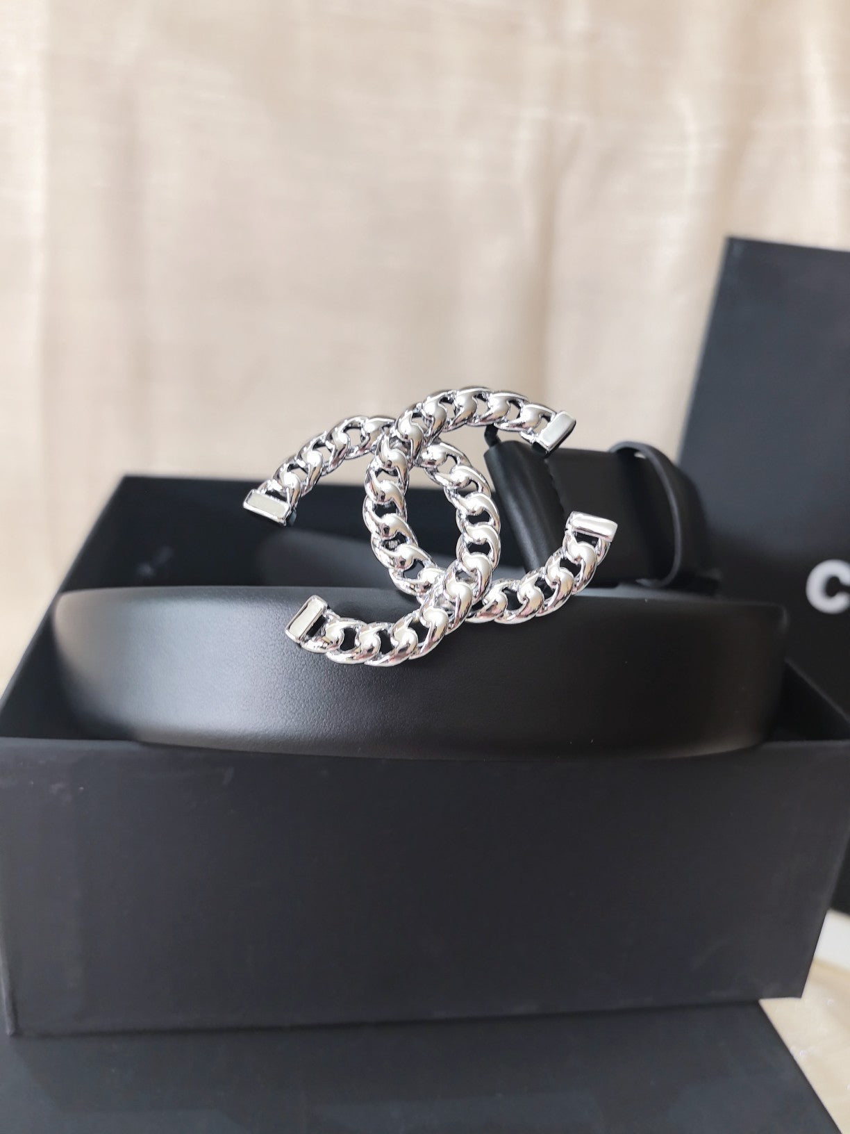 DOUBLE C BELT 30MM IN BLACK CALFSKIN SILVER CHAIN BUCKLE