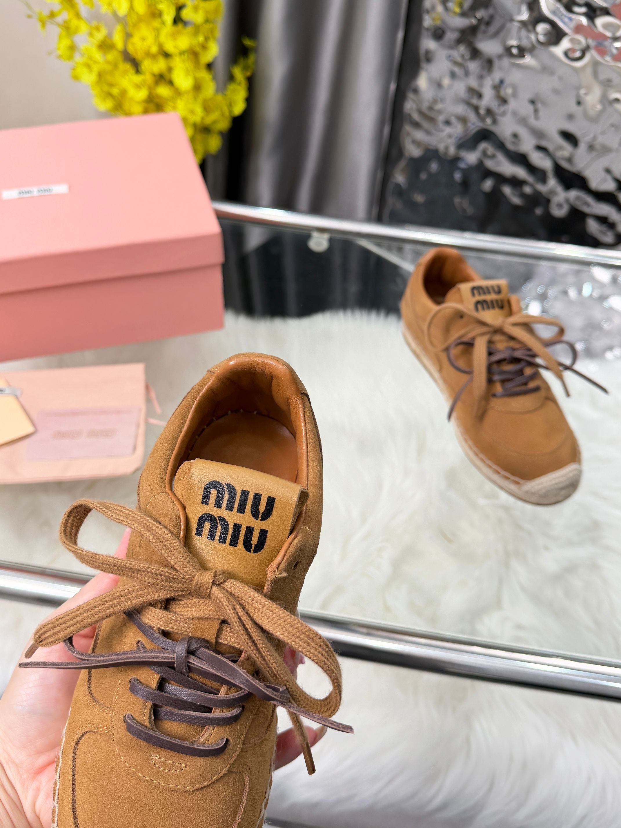 MIUMIU 26S SNEAKERS IN CARAMEL BROWN SUEDE