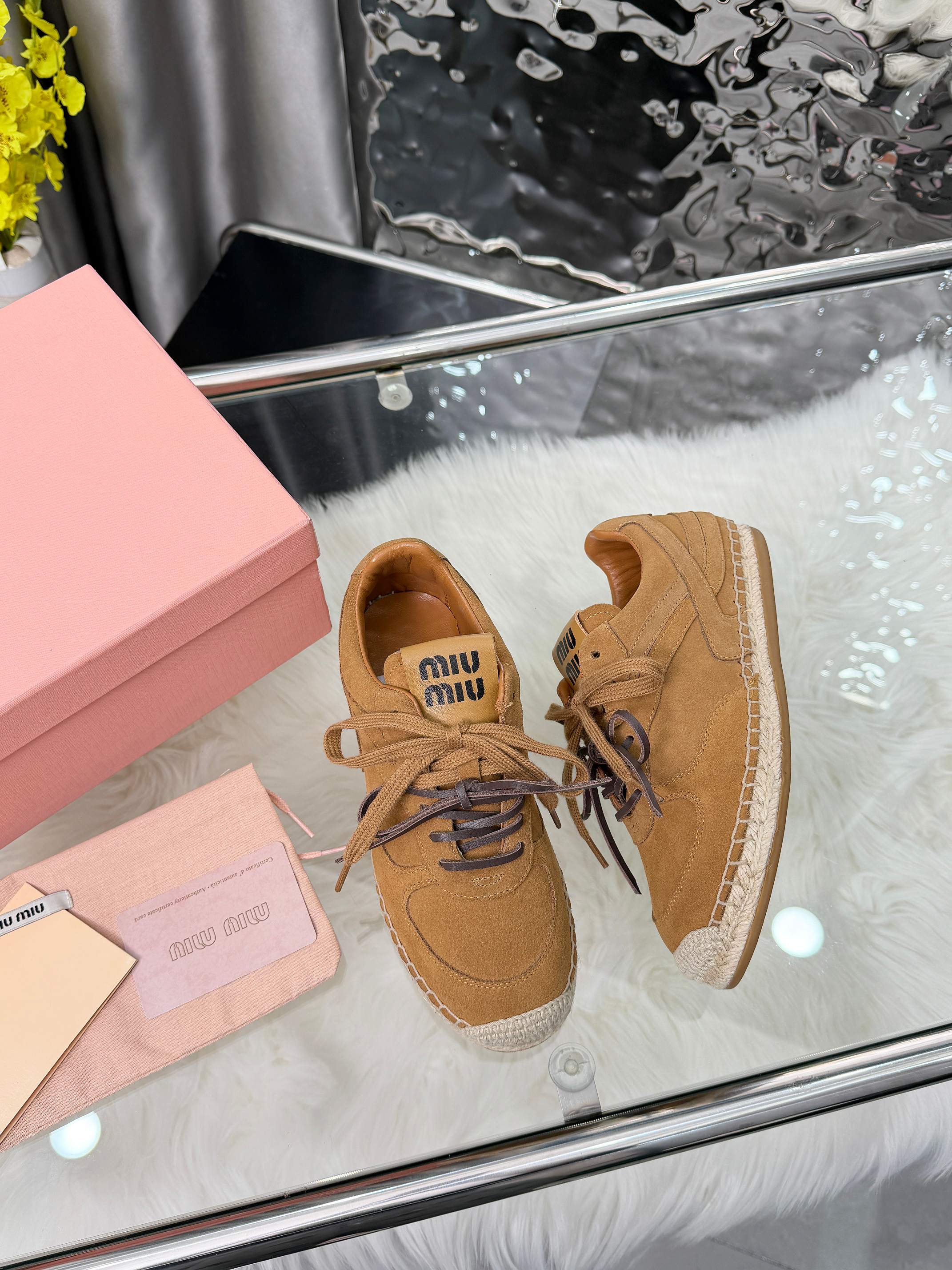 MIUMIU 26S SNEAKERS IN CARAMEL BROWN SUEDE