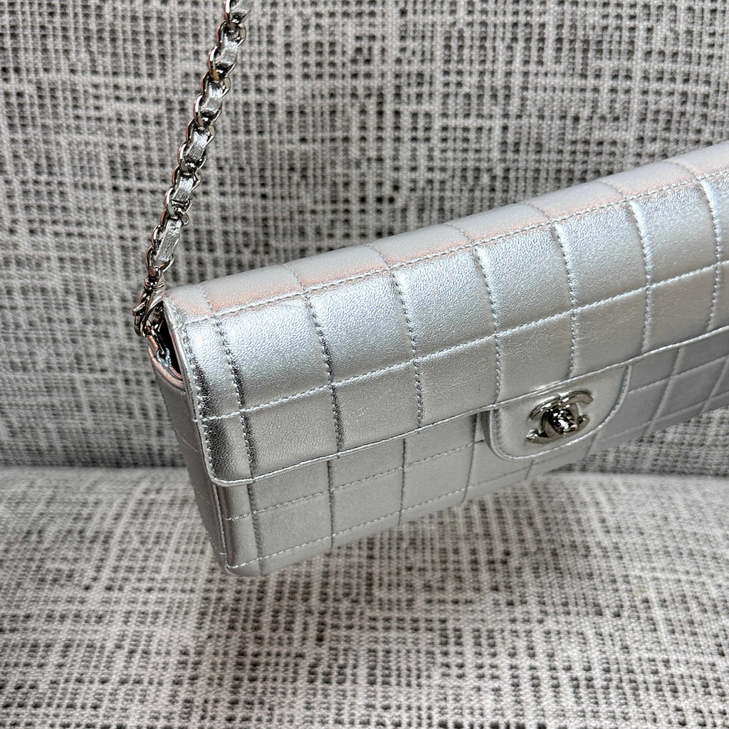 CHANEL 26S FLAP BAG 26 IN SILVER CALFSKIN SILVER HARDWARE