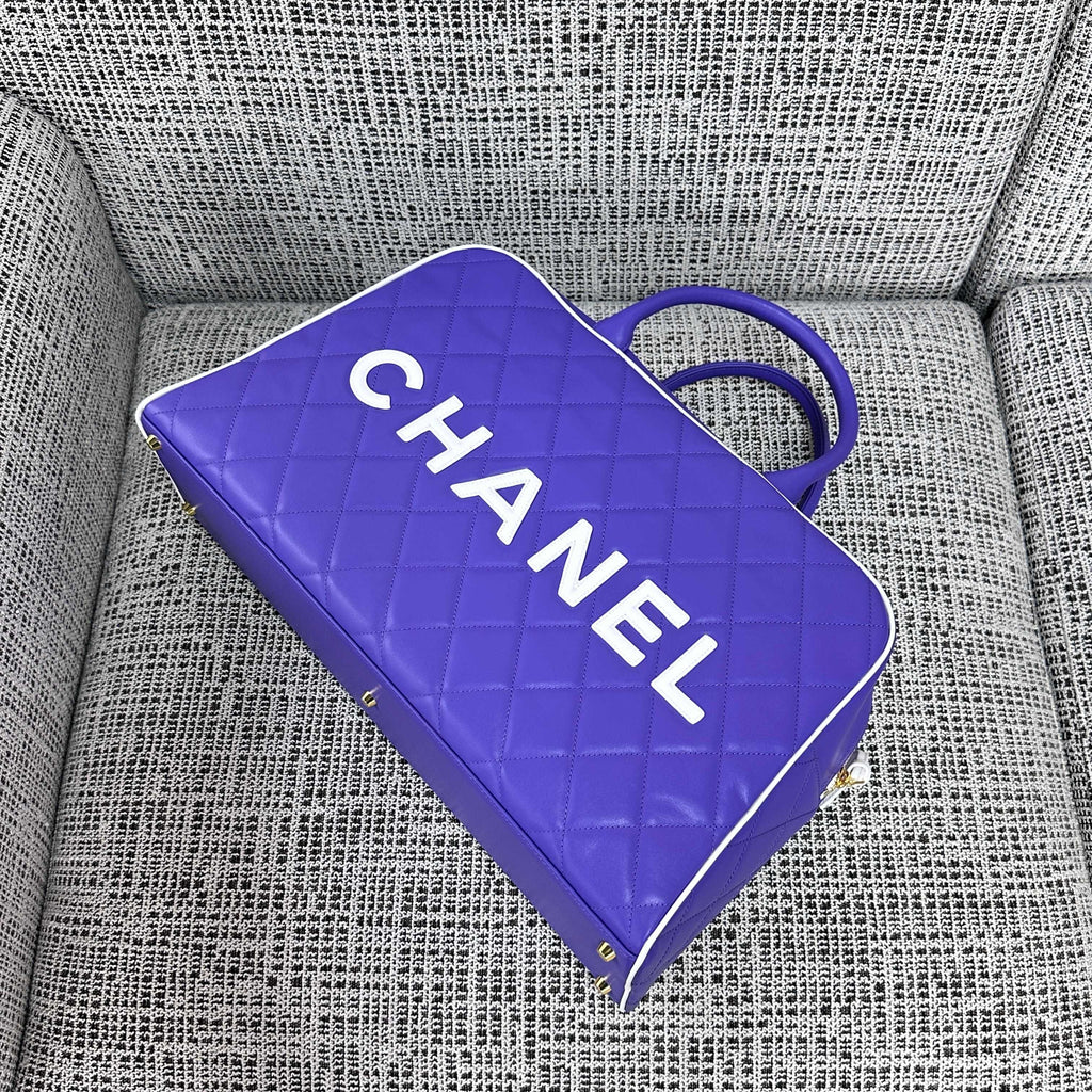 CHANEL 26S BOWLING BAG LARGE 46 IN BLUE PURPLE AND WHITE CALFSKIN GOLD HARDWARE