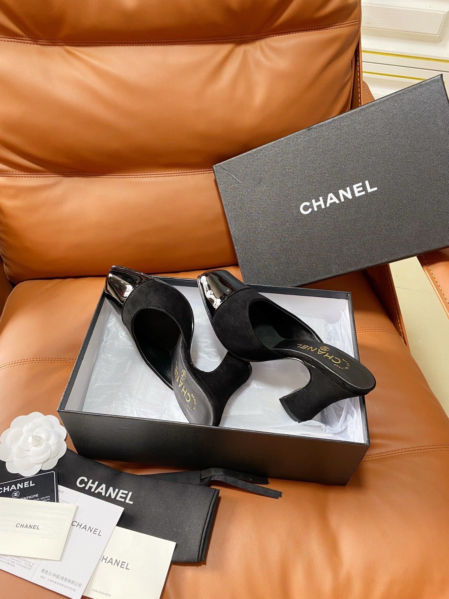 CHANEL 26S HIGH-HEEL MULES 90 MM IN BLACK SUEDE AND LAMBSKIN