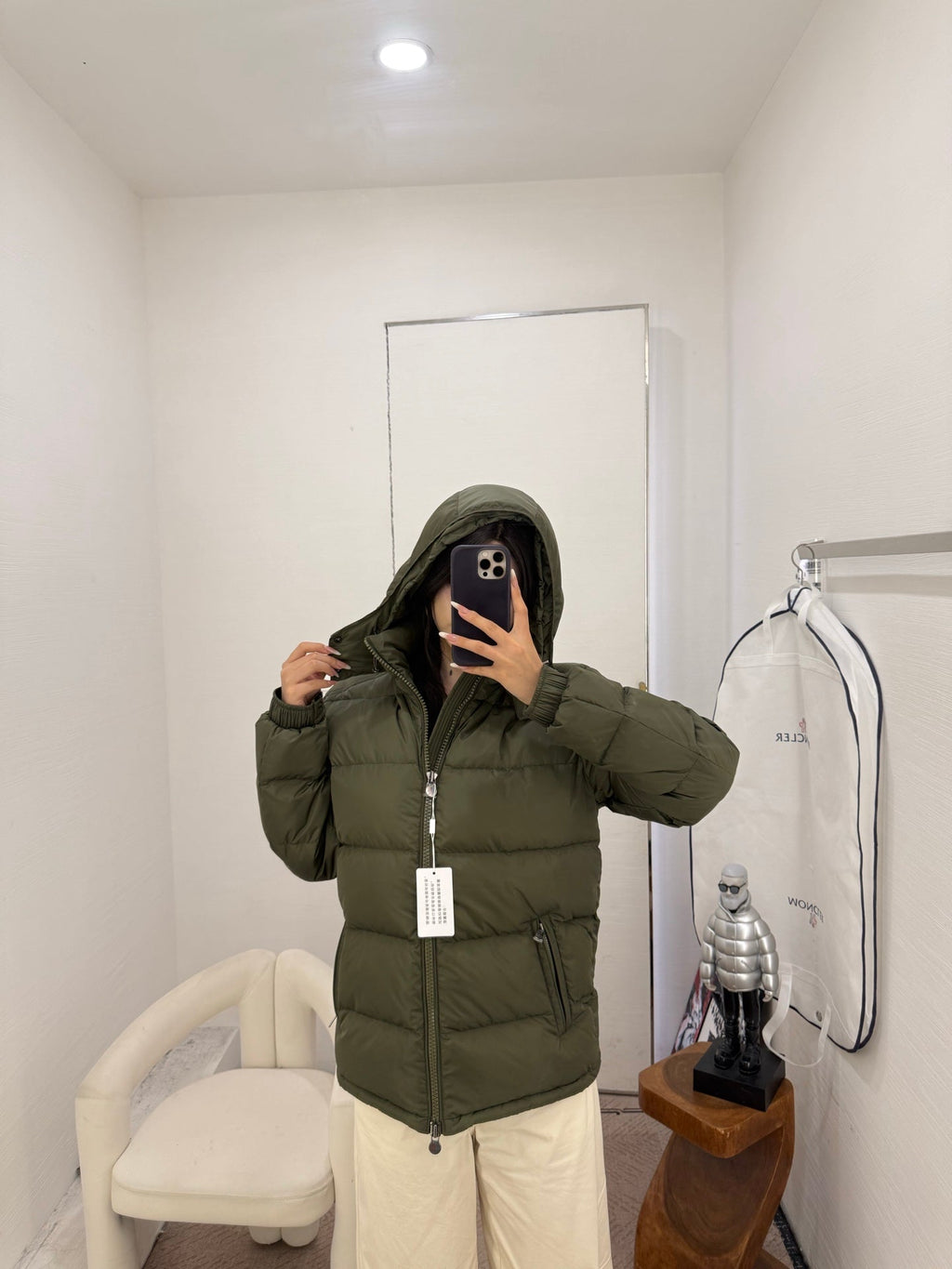 MONCLER 25S SHORT HOODED PUFFER JACKET 325