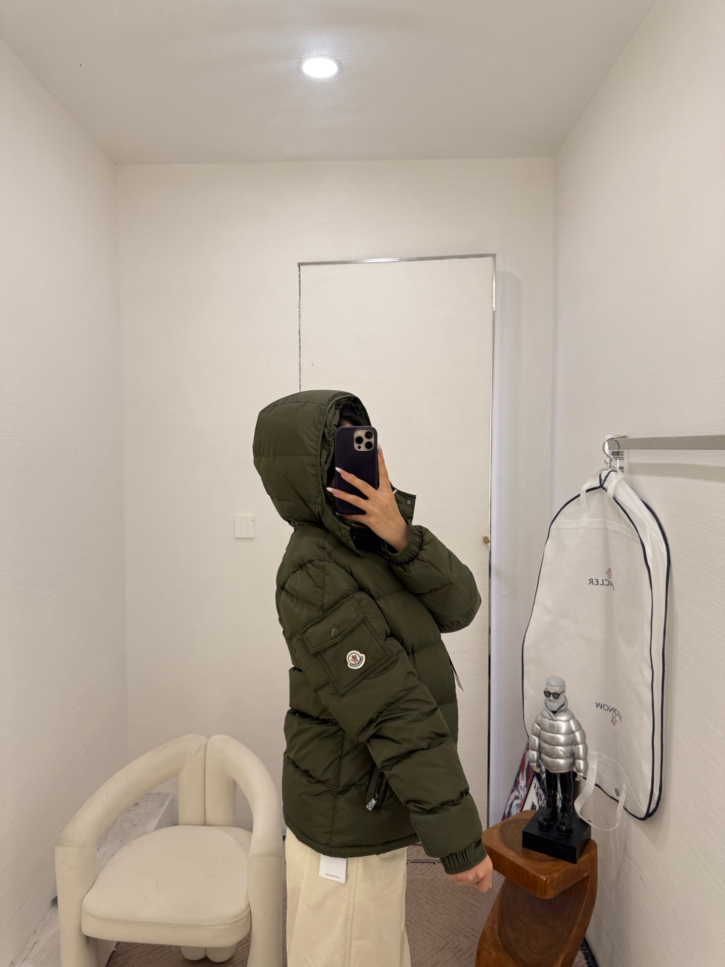MONCLER 25S SHORT HOODED PUFFER JACKET 325