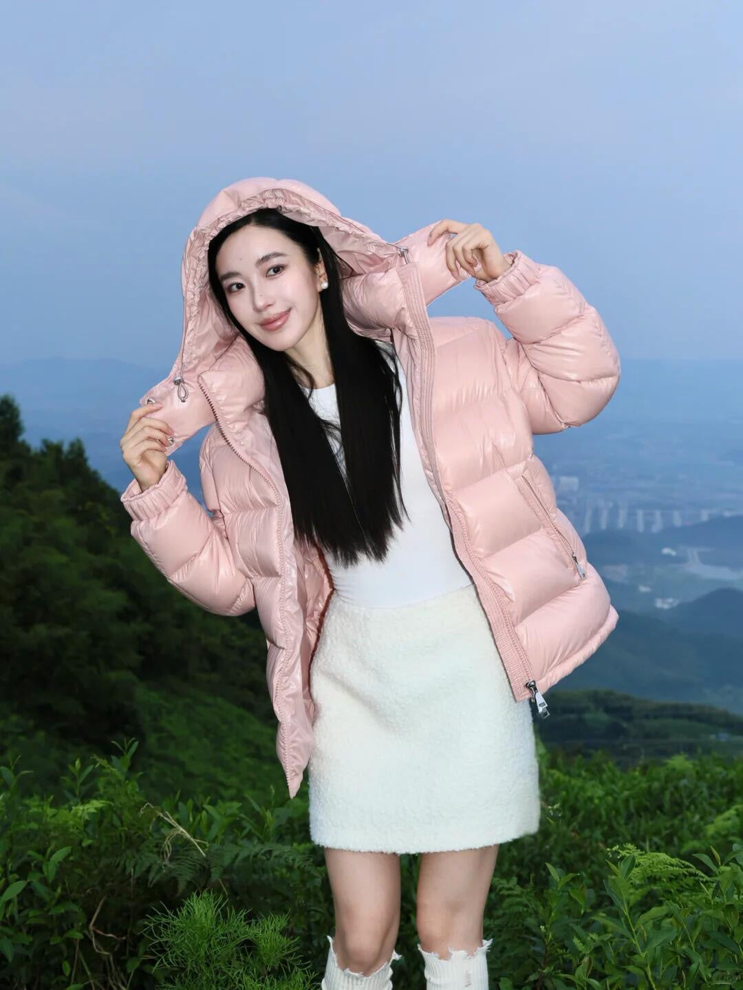 MONCLER 25S SHORT DOWN JACKET 299