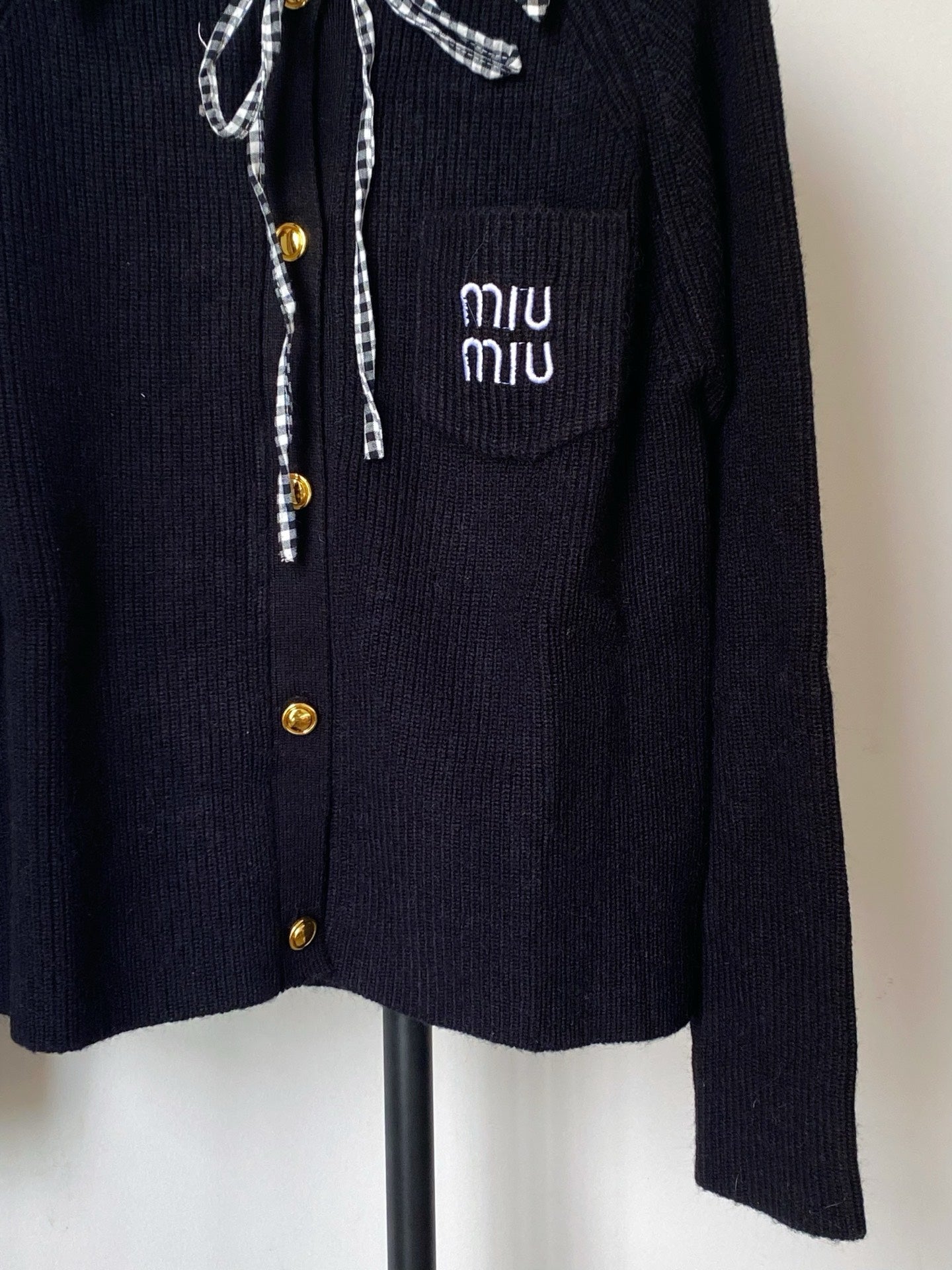 MIUMIU CARDIGAN STYLE 303