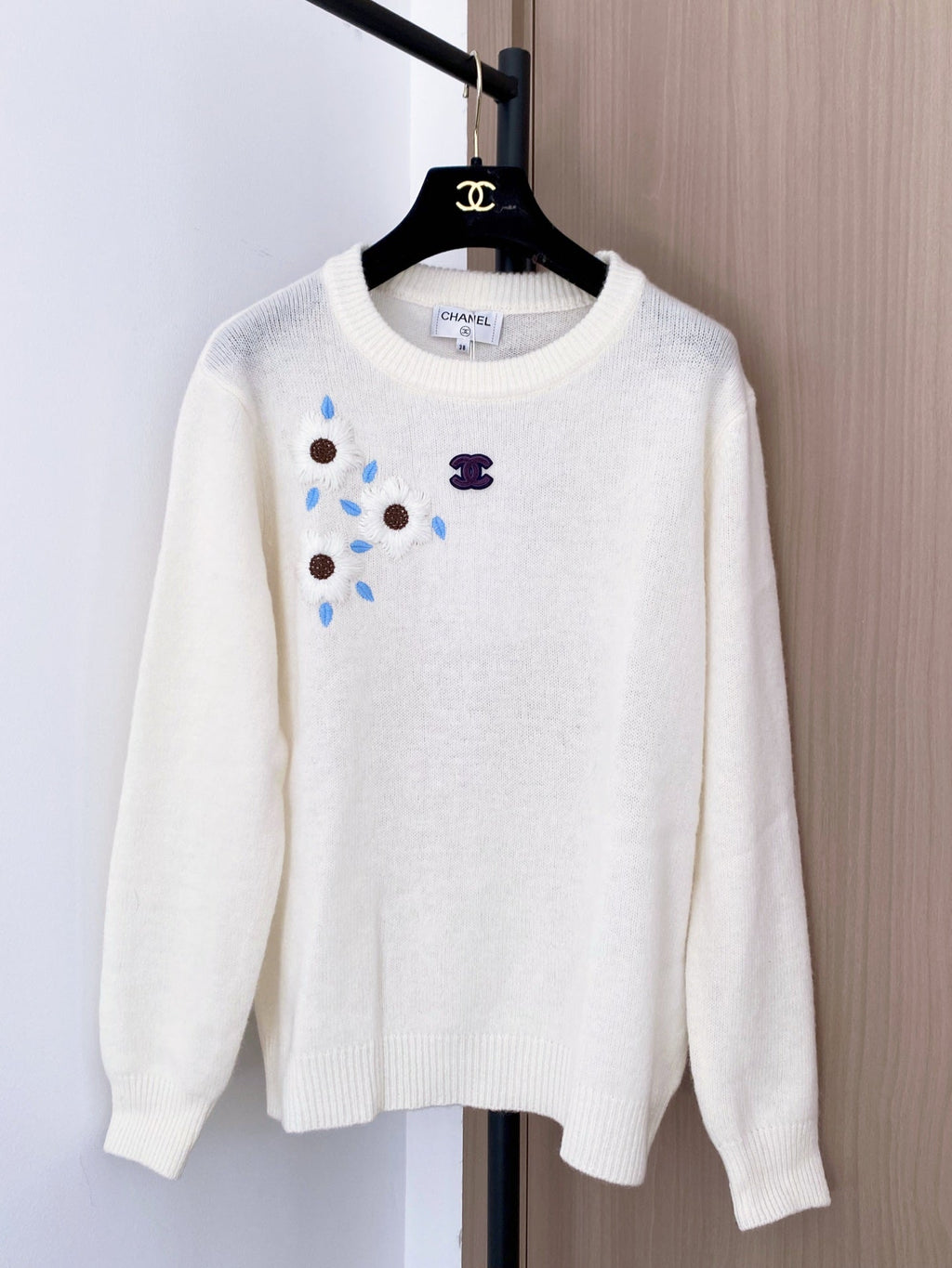 CHANEL 26S CREW NECK SWEATER 857