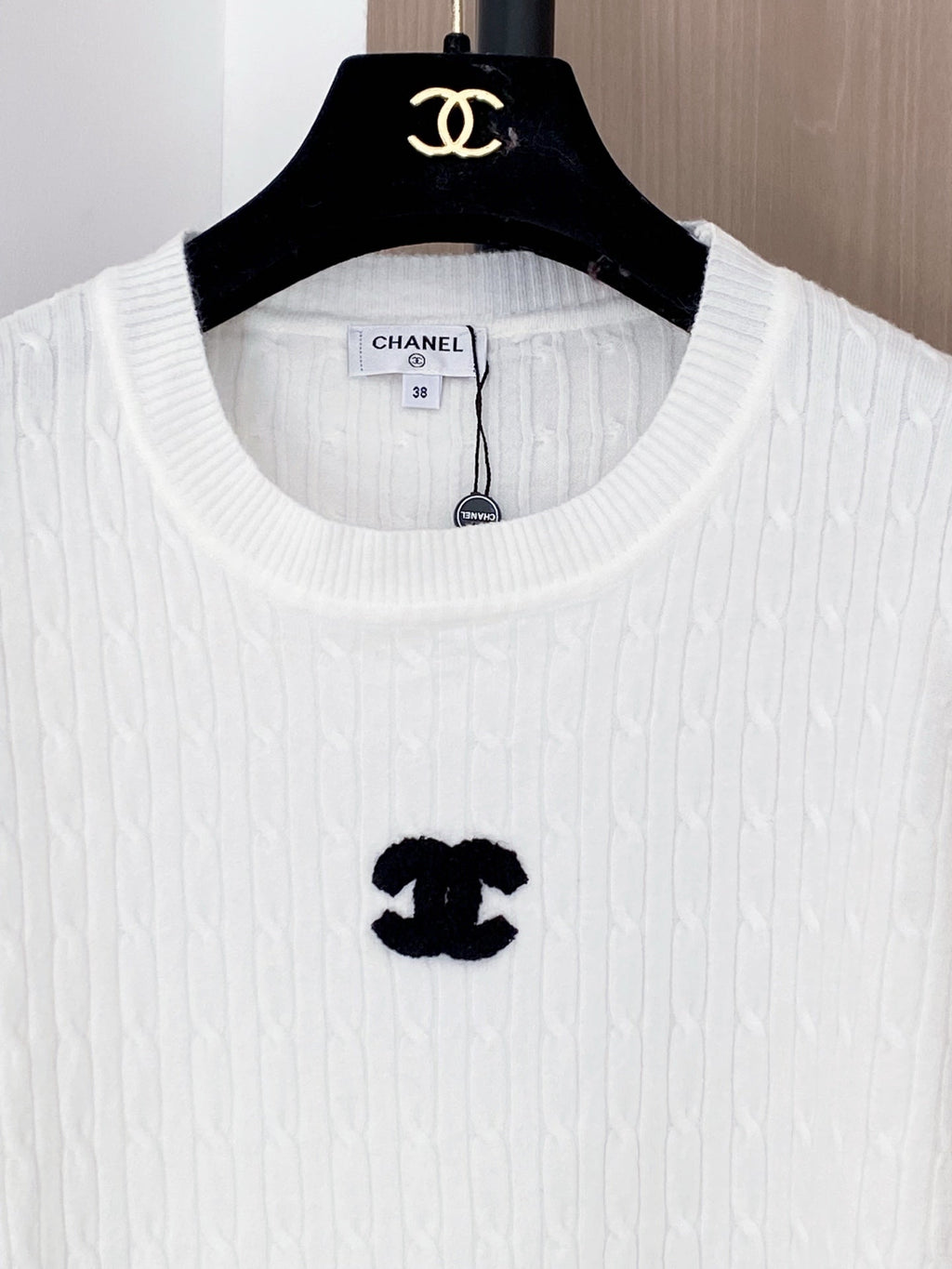 CHANEL 26S SHORT-SLEEVE CREW NECK SWEATER 865