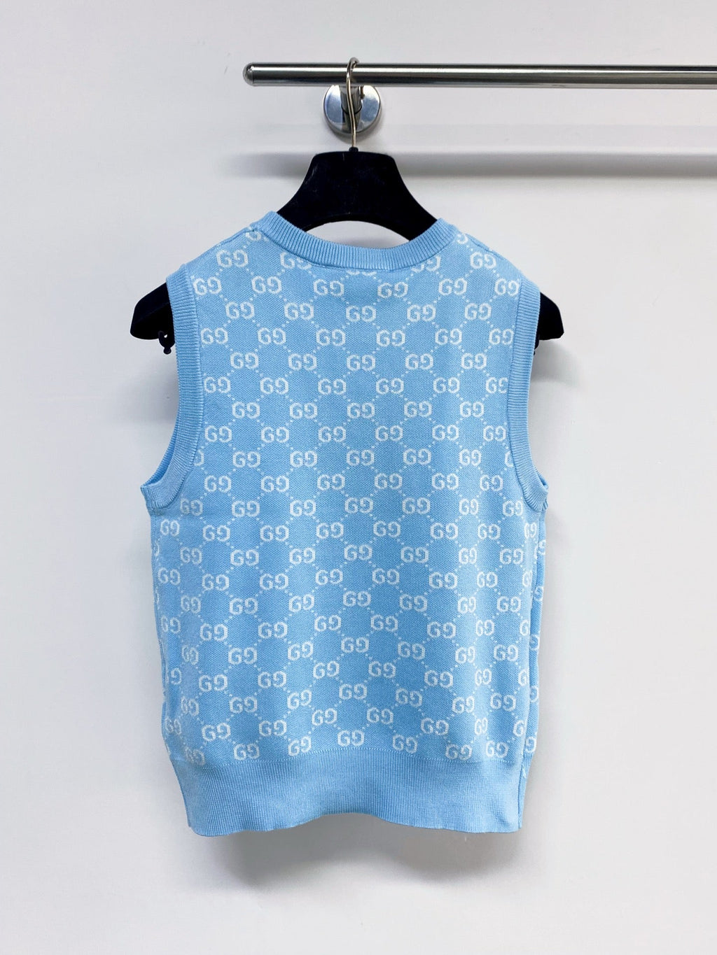GUCCI 26S EMBELLISHED SLEEVELESS SWEATER 107