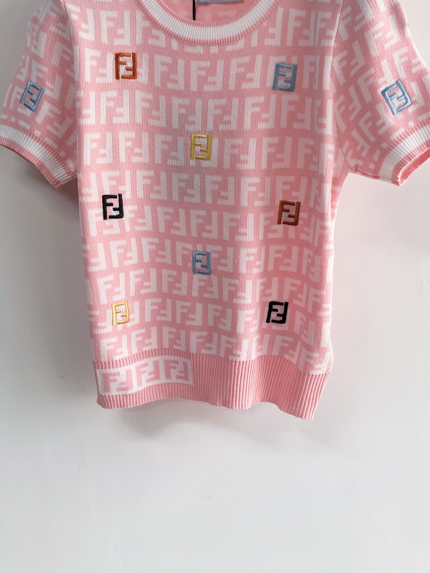 FENDI 26S SHORT SLEEVE KNIT TOP 162