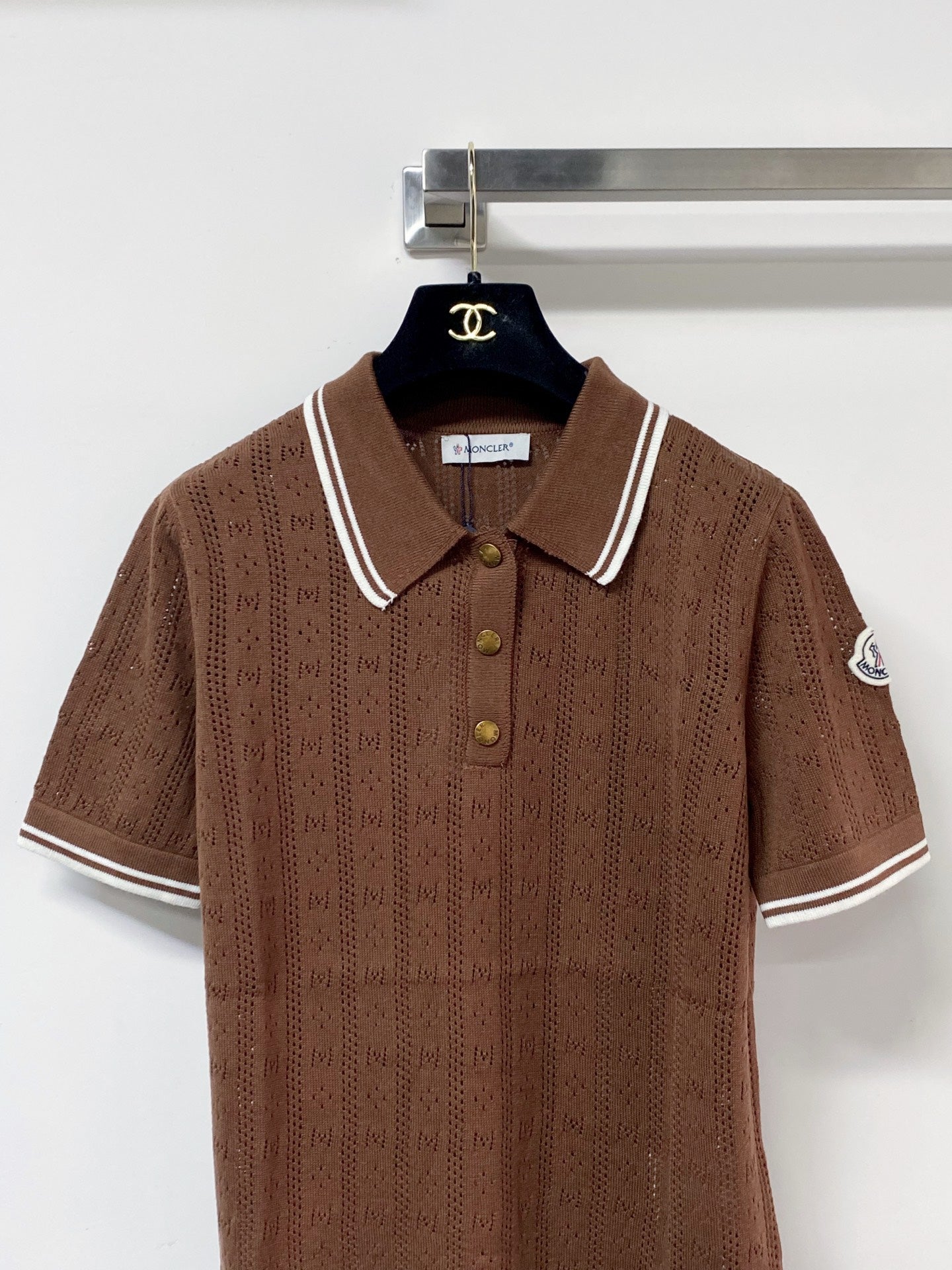MONCLER 26S SHORT SLEEVE SHIRT 647