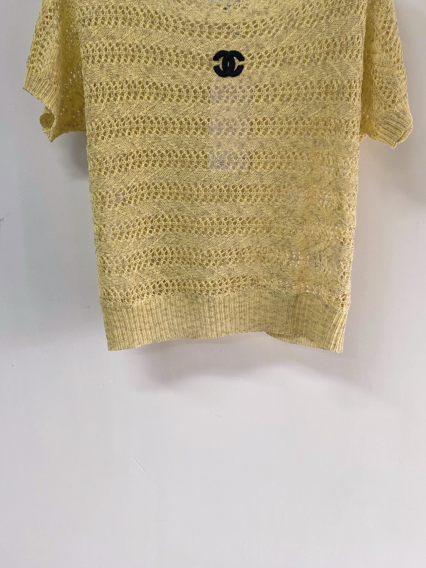 CHANEL 26S SHORT-SLEEVE KNIT TOP STYLE 1089