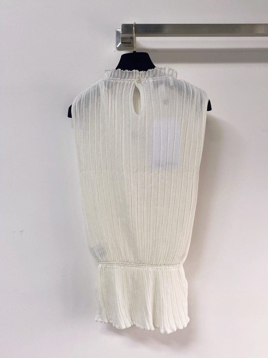 CHANEL 26S SLEEVELESS SHIRT STYLE 1043