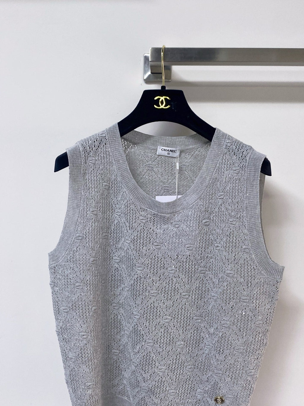 CHANEL 26S SLEEVELESS SWEATER STYLE 1047