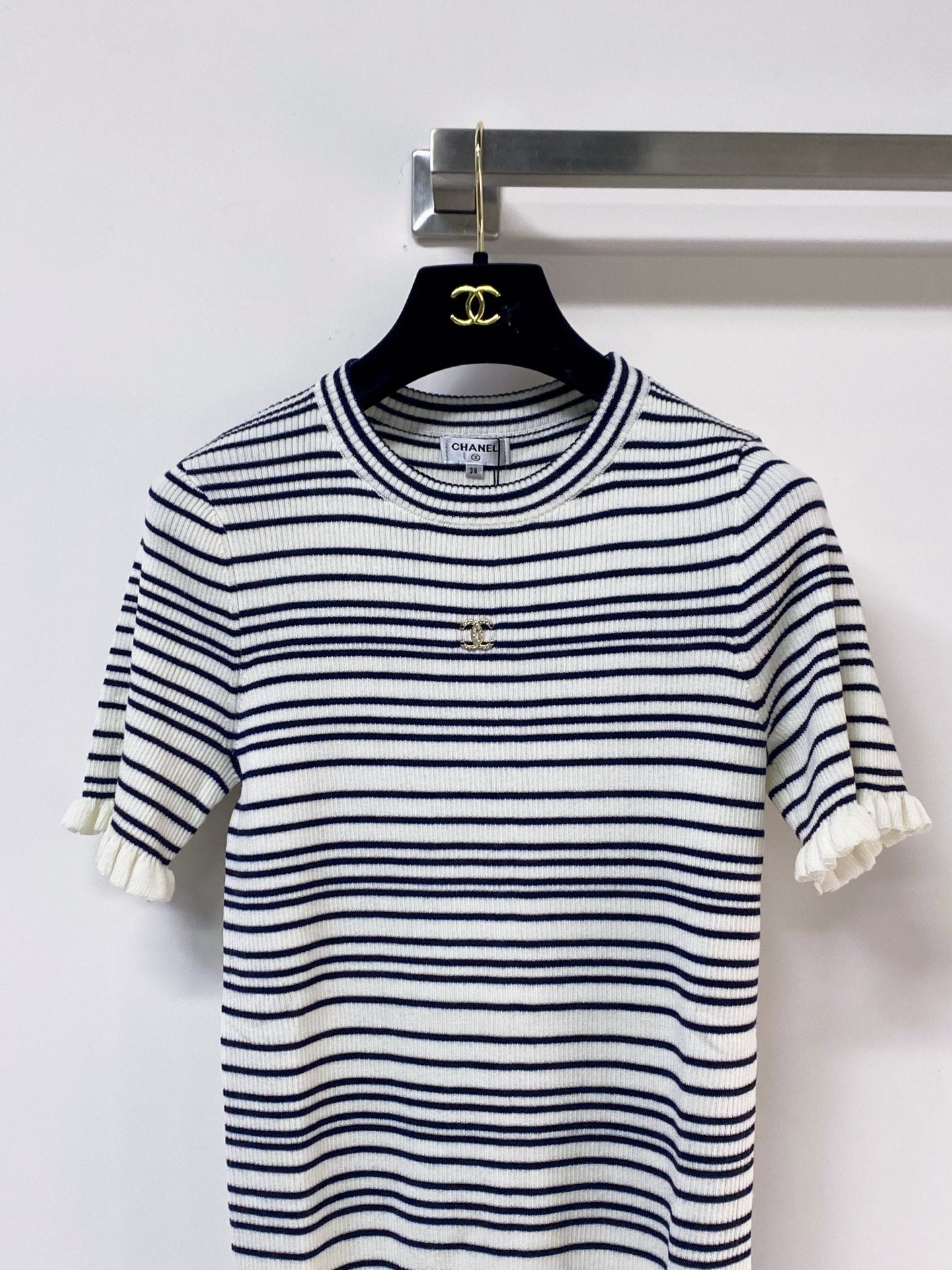 CHANEL 26S SHORT-SLEEVE SWEATER STYLE 1051