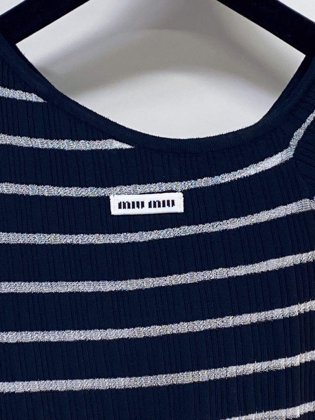 MIUMIU 26S SHORT-SLEEVED SWEATER STYLE 1127
