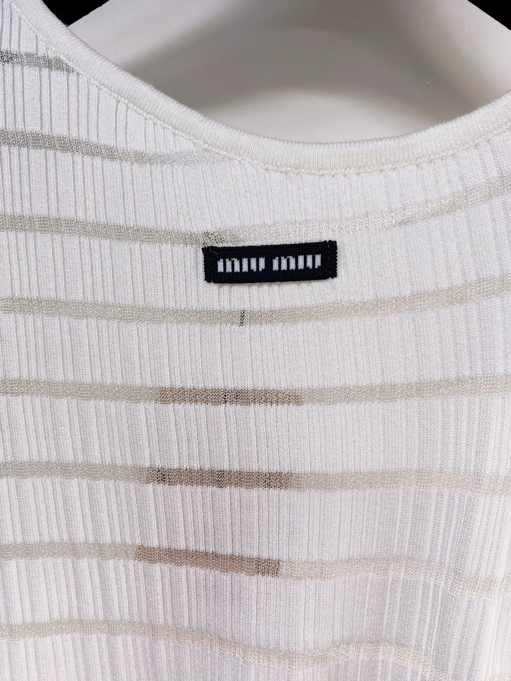 MIUMIU 26S SHORT-SLEEVED SWEATER STYLE 1126