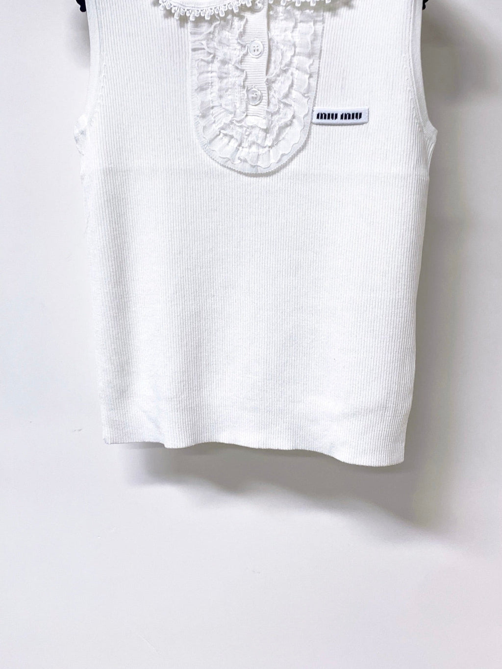 MIUMIU 26S SLEEVELESS POLO TOP STYLE 1050