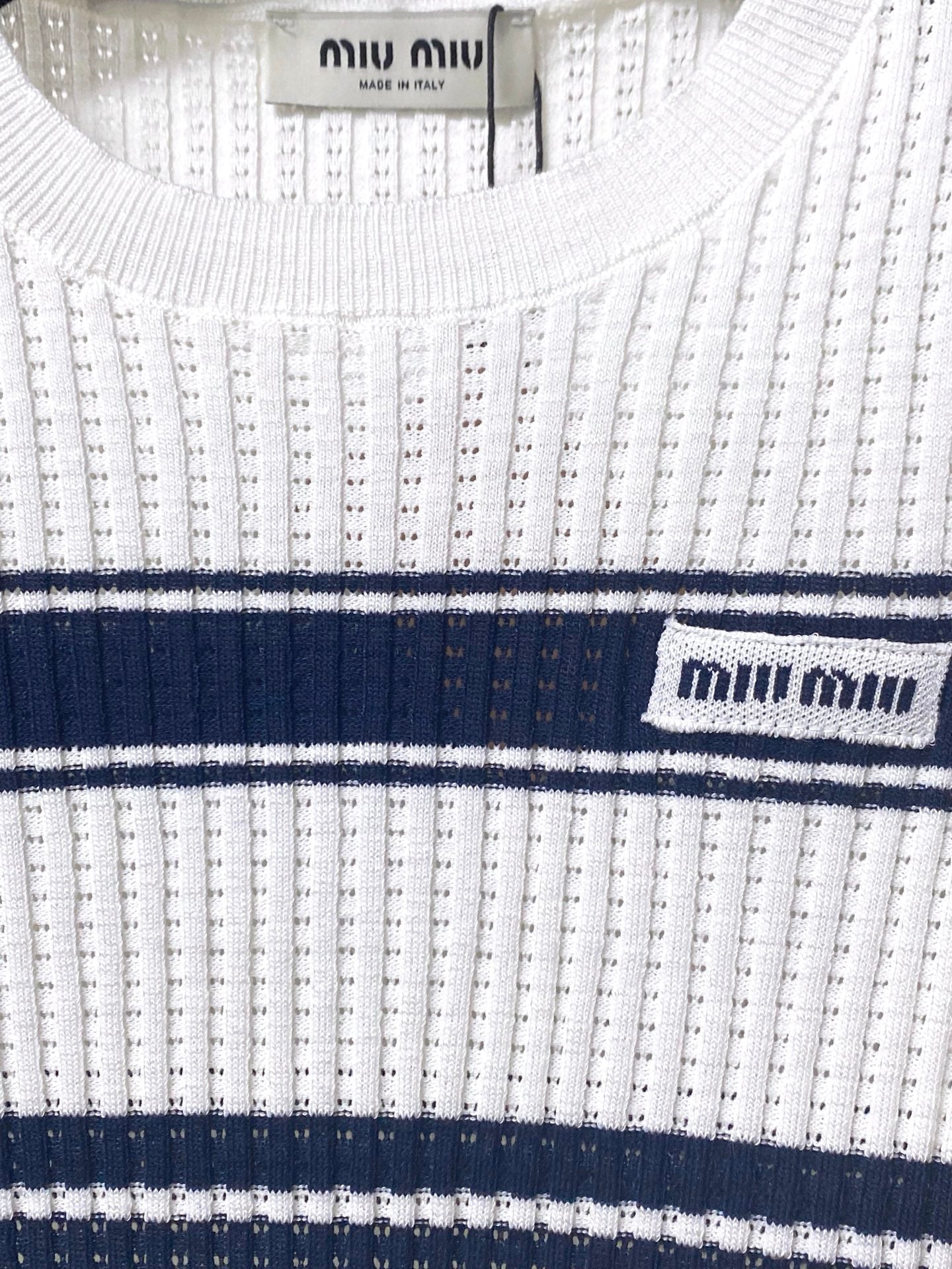 MIUMIU 26S SHORT-SLEEVED SWEATER STYLE 1057