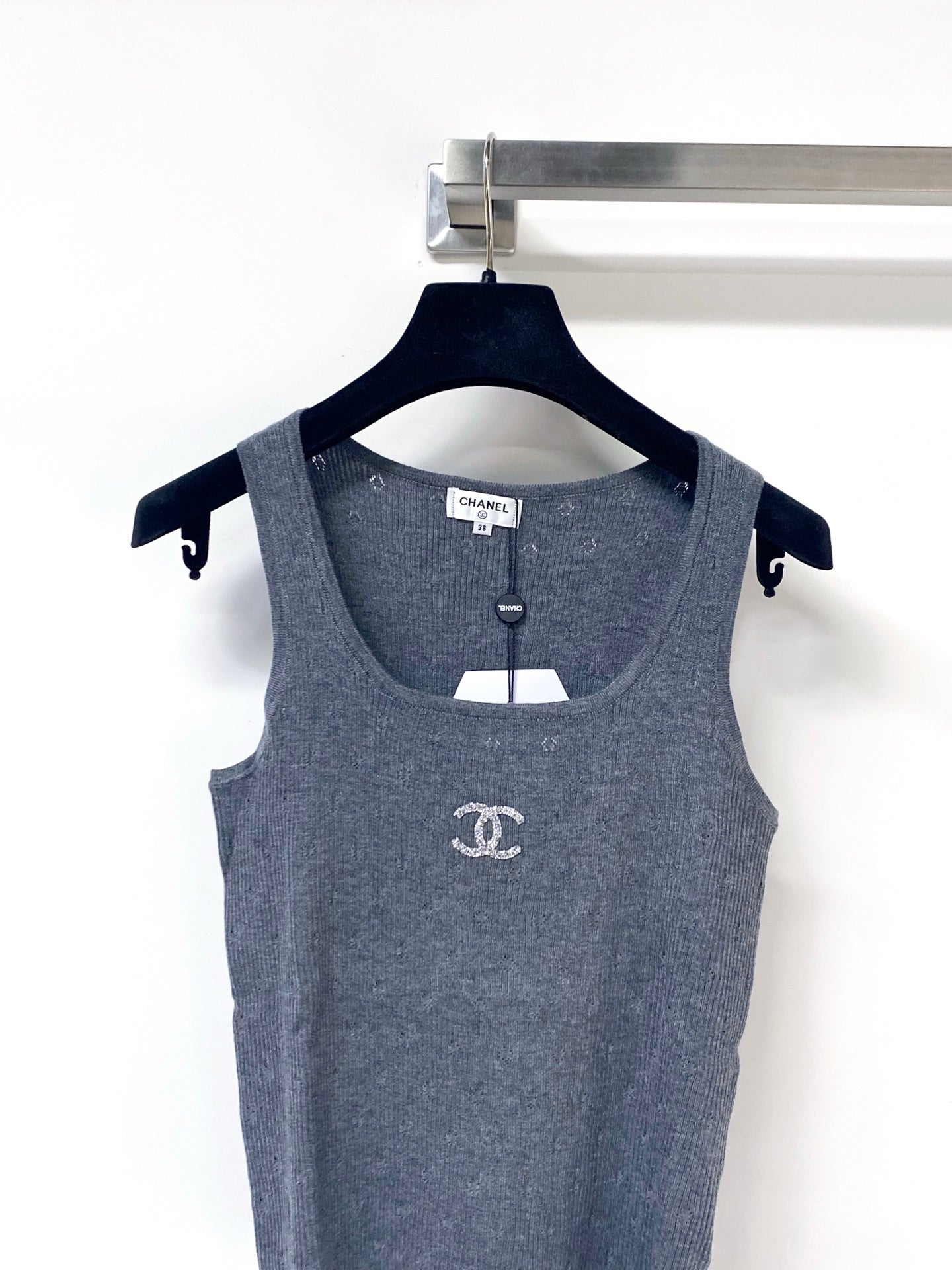 CHANEL 26S KNITTED SLEEVELESS TOP STYLE 1174