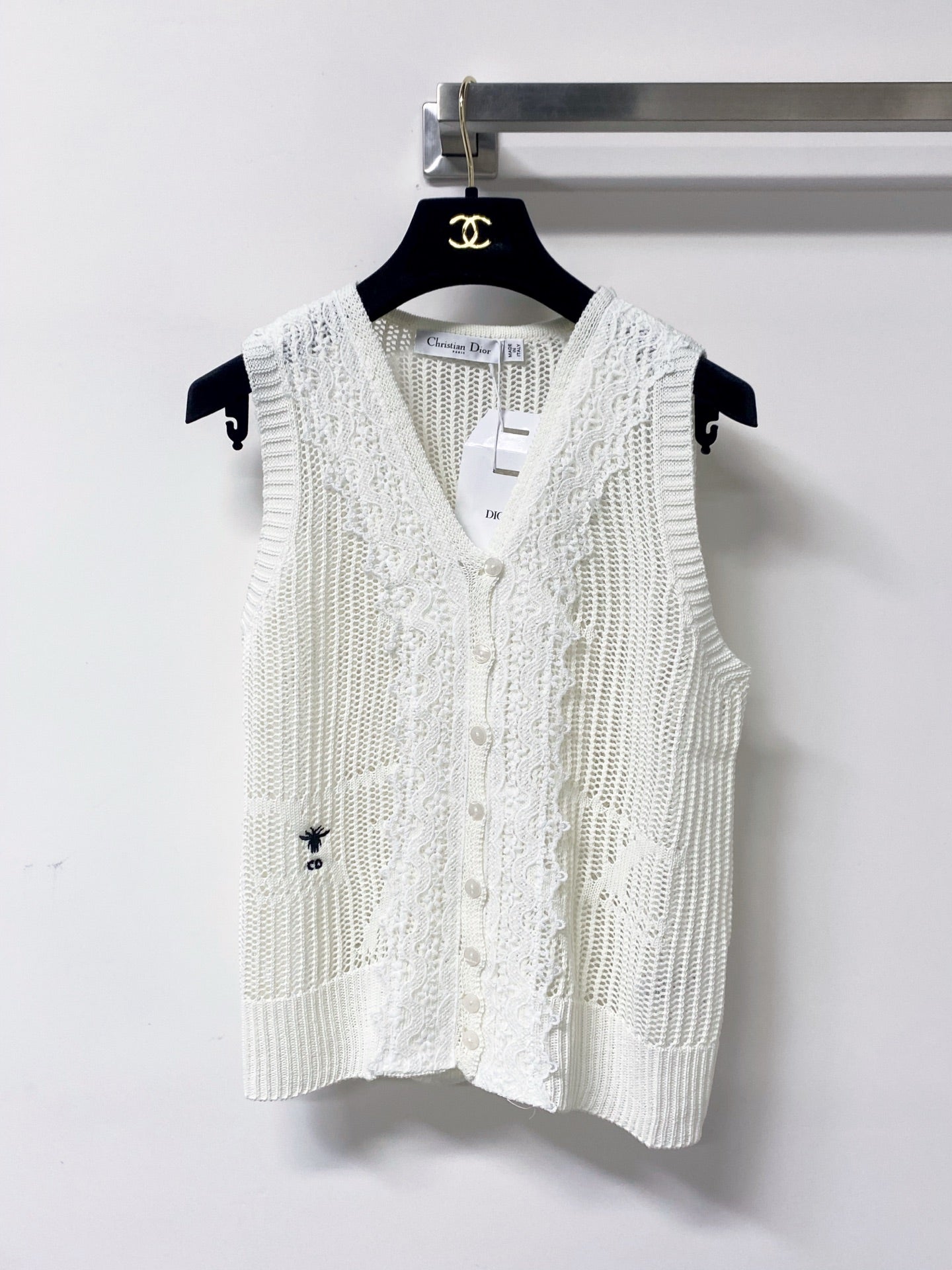 DIOR 26S V-NECK SLEEVELESS KNIT TOP 1243