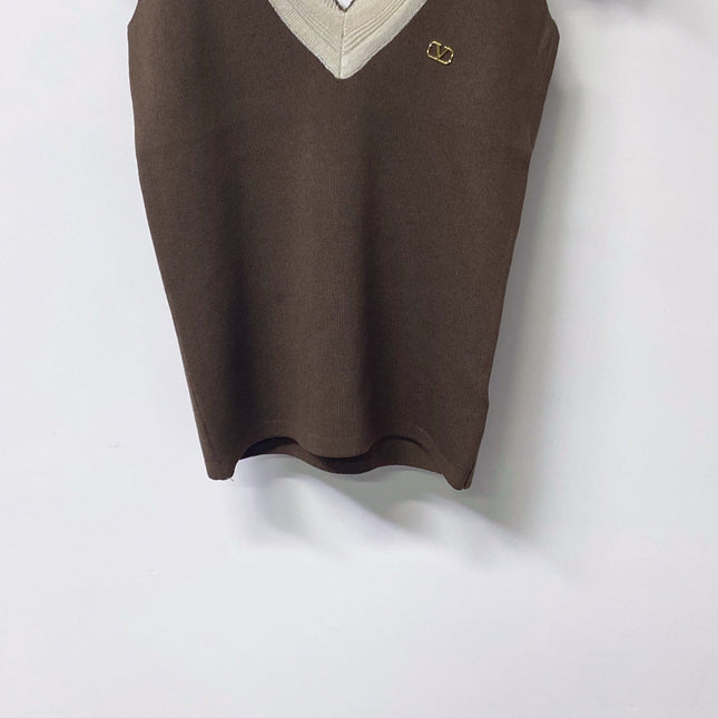 VALENTINO 26S V-NECK SLEEVELESS KNIT TOP 448
