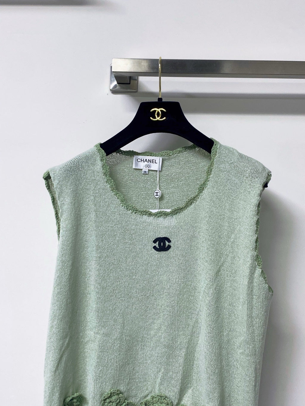 26S TRIM SLEEVELESS KNIT TOP 1642