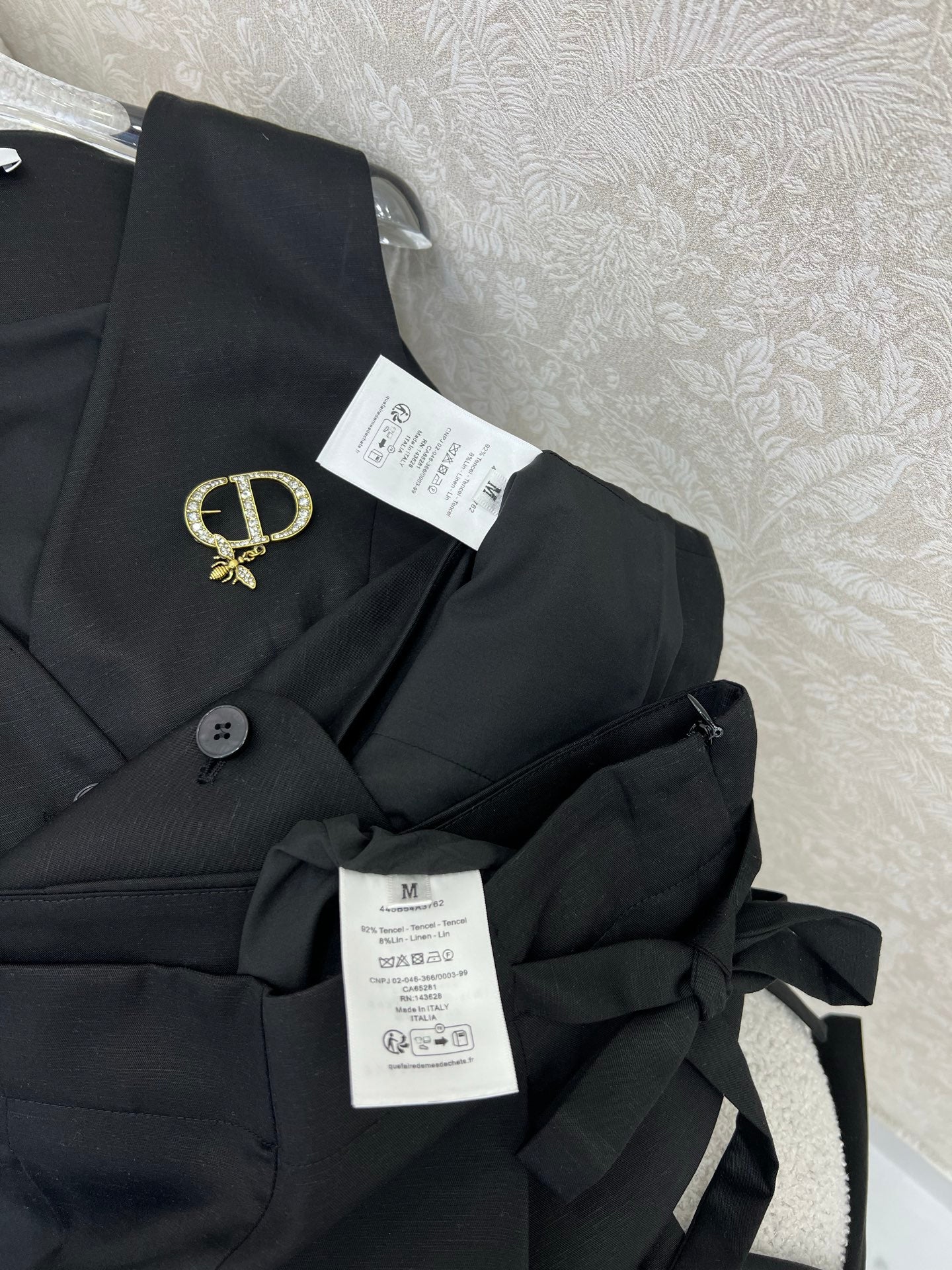 DIOR WIDE-LEG PANTS AND VEST SET 275208