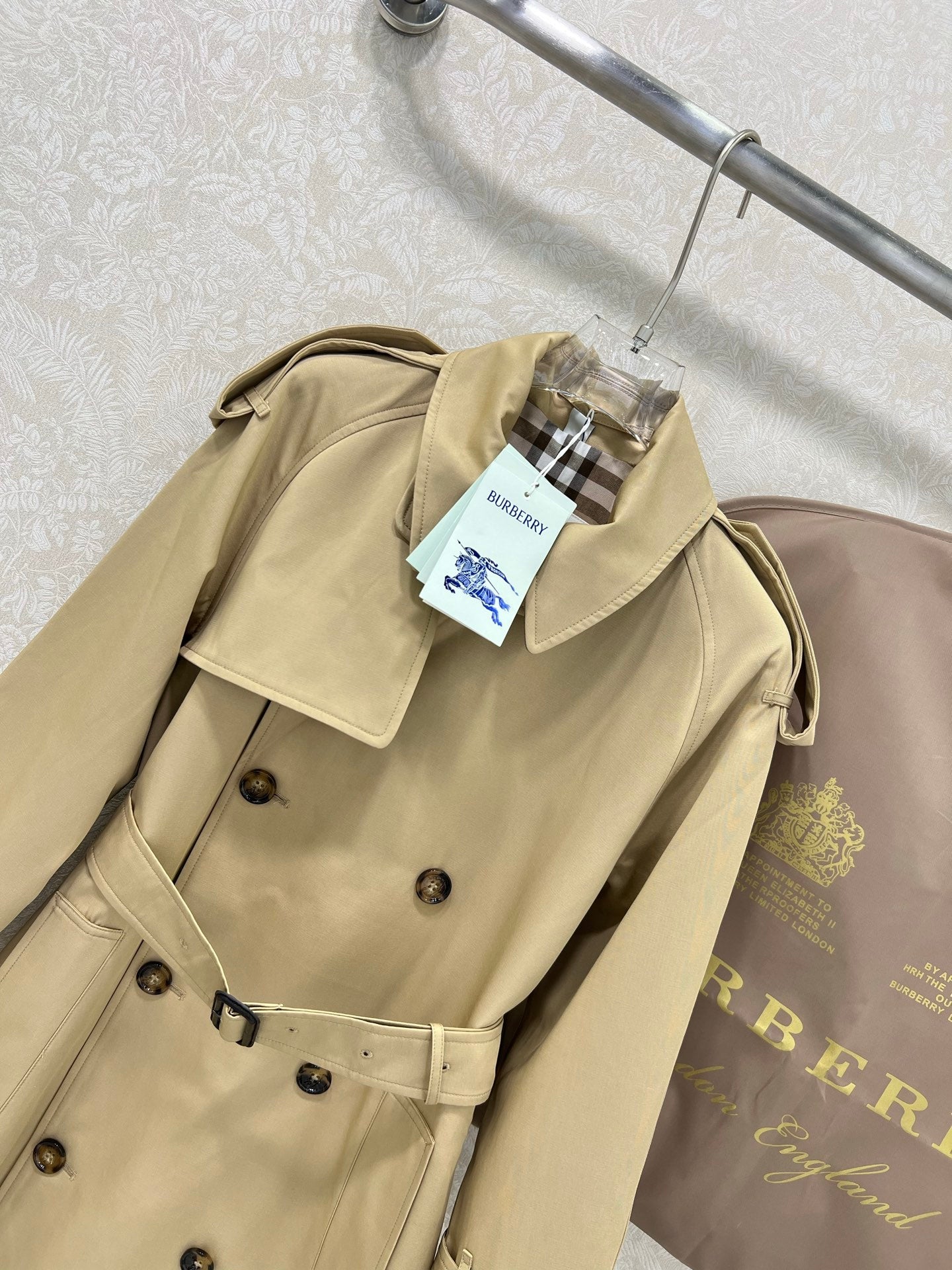 BURBERRY SELFORD-STYLE TRENCH COAT 275094