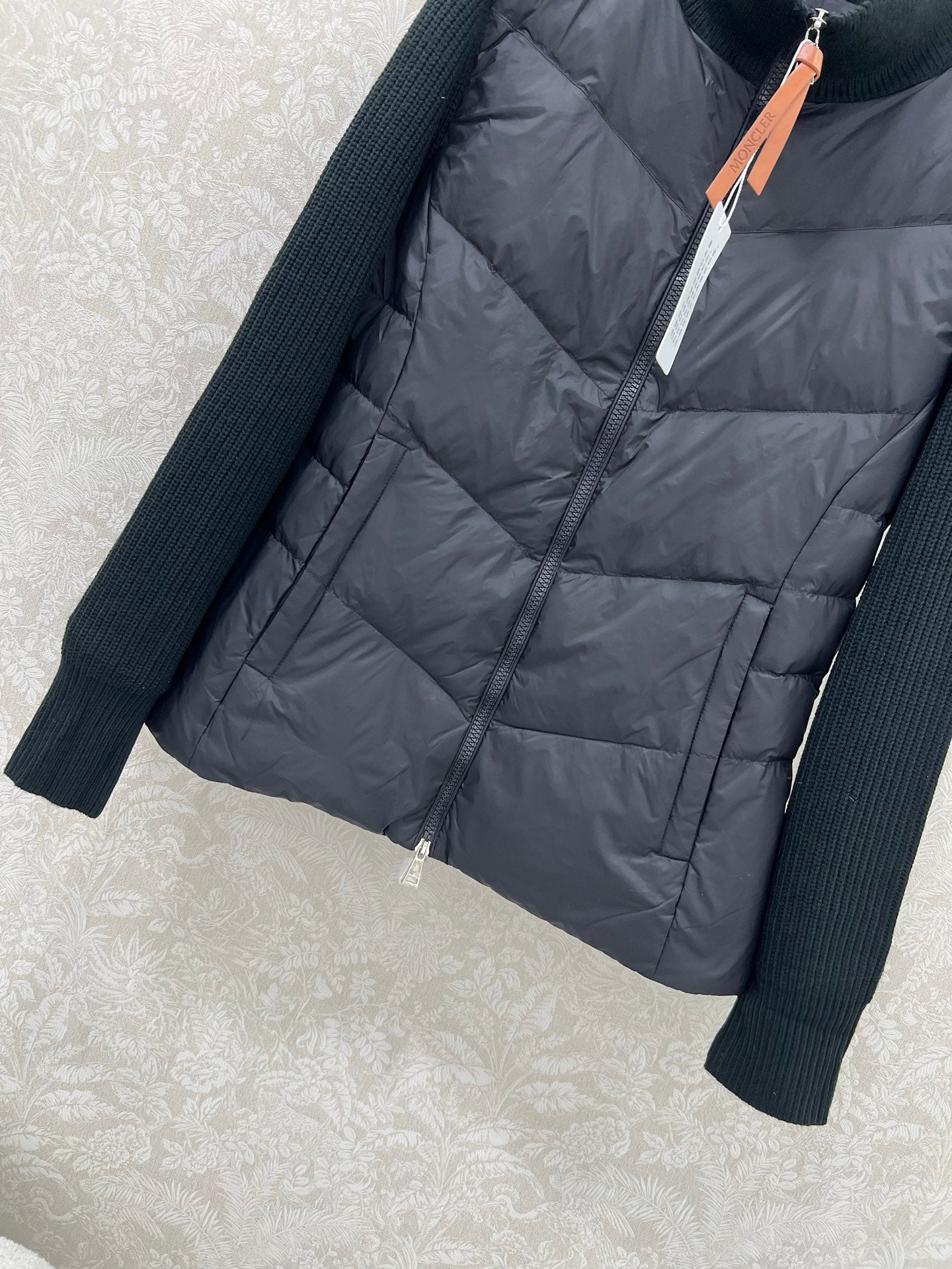MONCLER 25S JACKET IN BLACK 074