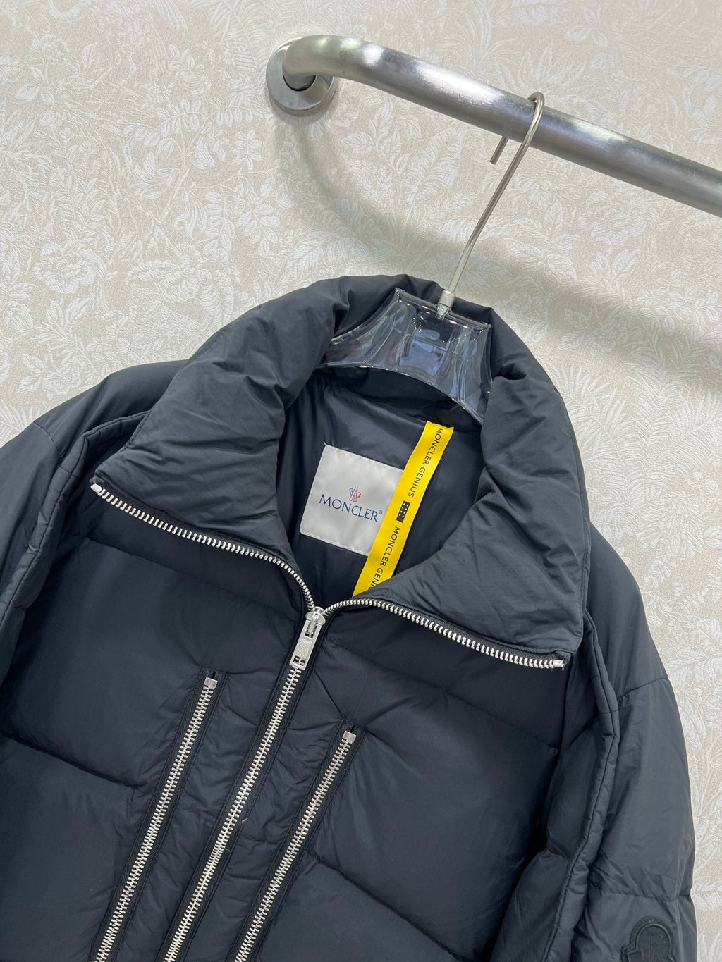 MONCLER 25S JACKET IN BLACK 076