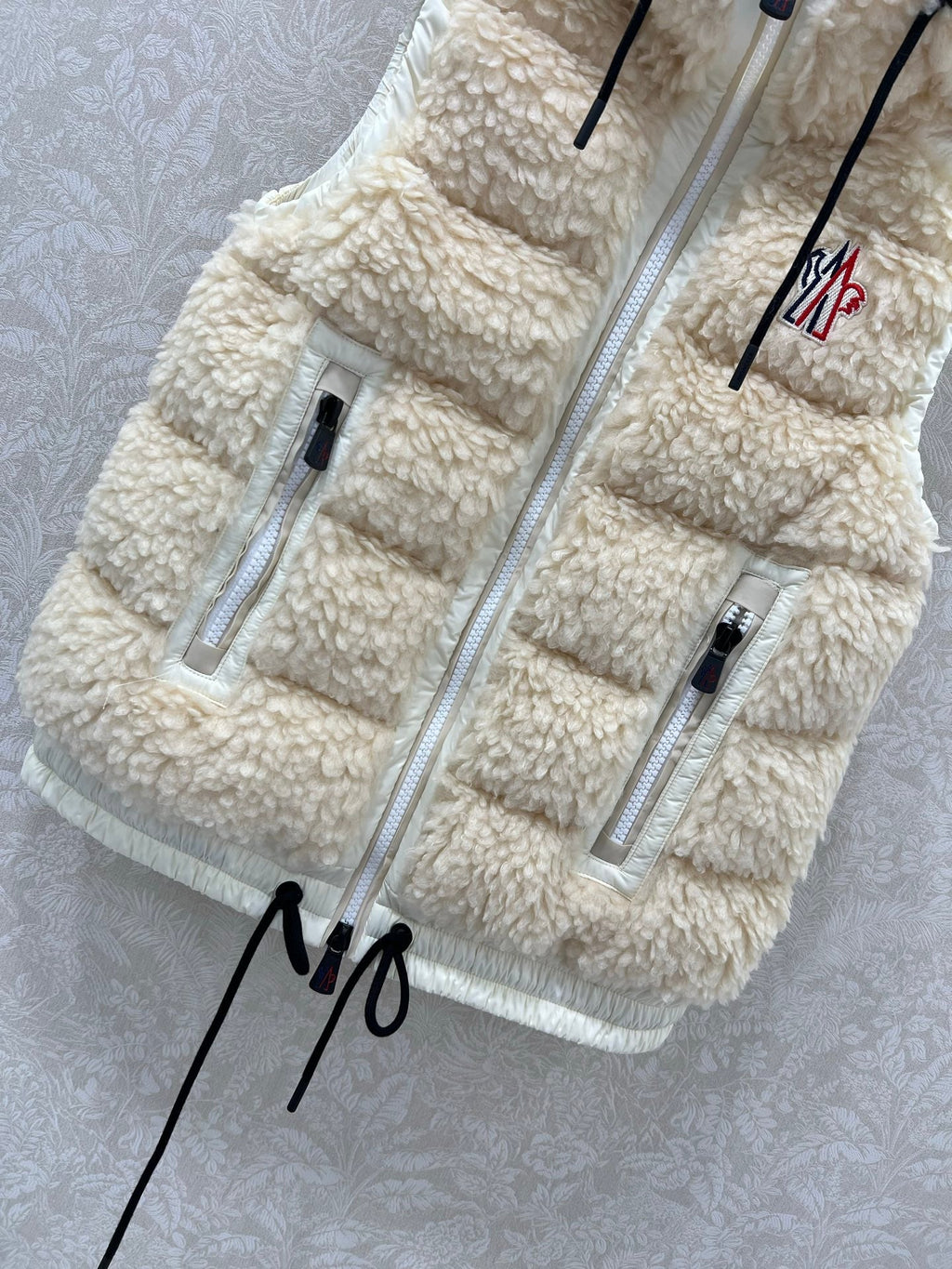 MONCLER 25S DOWN VEST IN WHITE 104