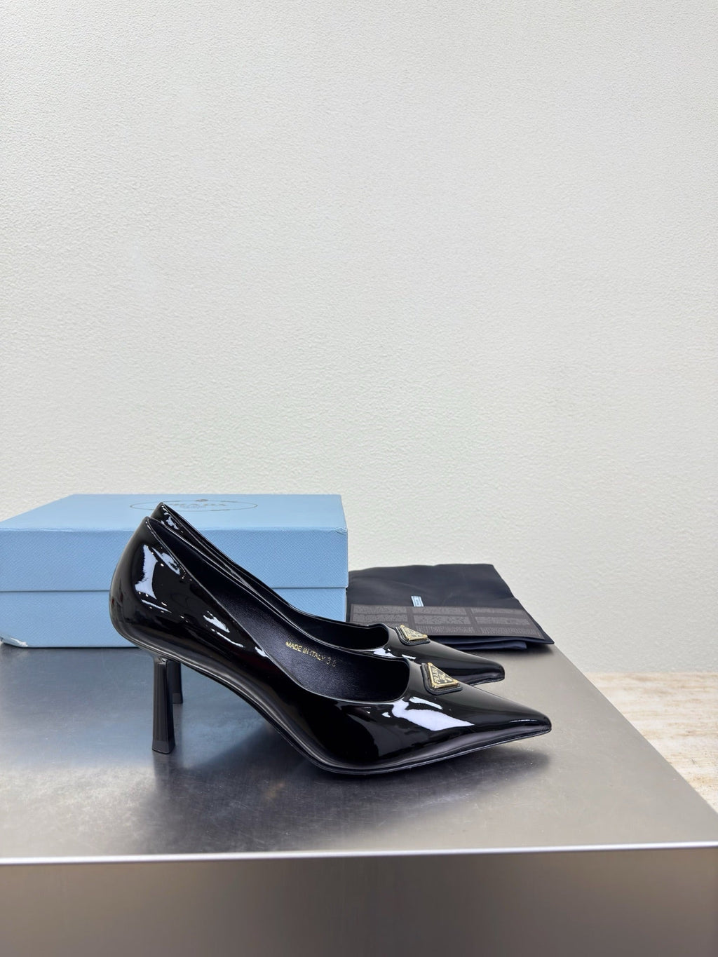 PRADA 26S POINTED TOE PUMPS 75MM IN BLACK PATENT CALFSKIN
