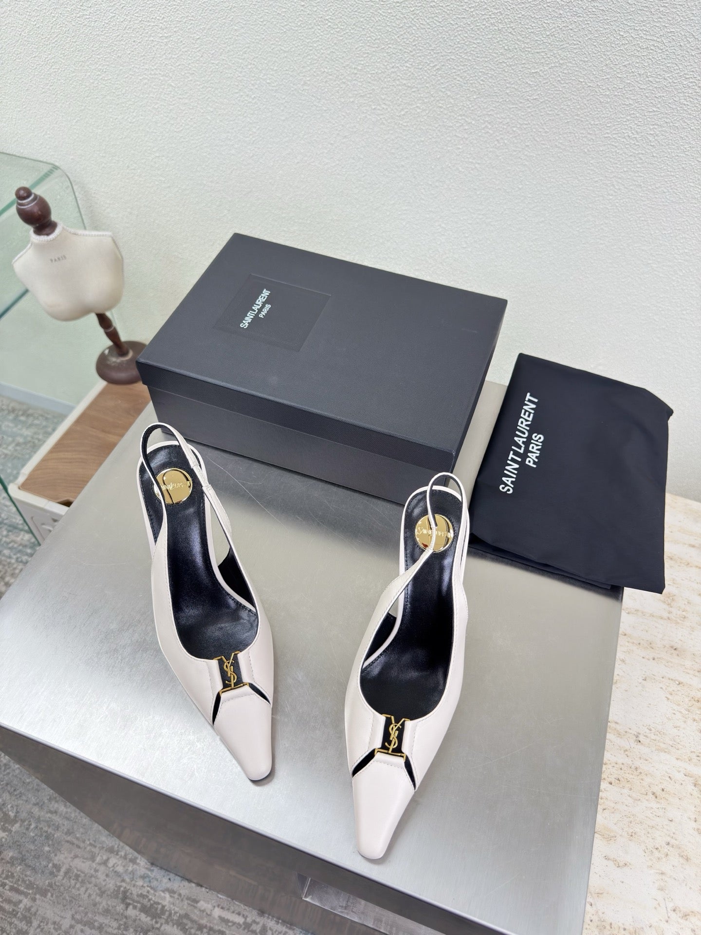 YSL 26S SLINGBACK HIGH HEELS 105 MM IN CREAM WHITE CALFSKIN