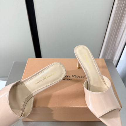 GIANVITO ROSSI 26S POINTED-TOE SANDALS 90 MM IN BEIGE PATENT CALFSKIN