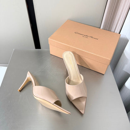 GIANVITO ROSSI 26S POINTED-TOE SANDALS 90 MM IN BEIGE PATENT CALFSKIN