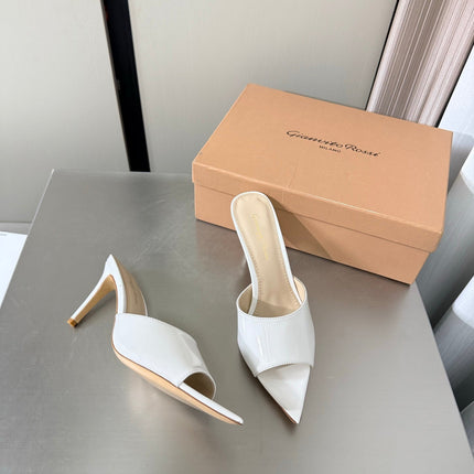 GIANVITO ROSSI 26S POINTED-TOE SANDALS 90 MM IN WHITE PATENT CALFSKIN