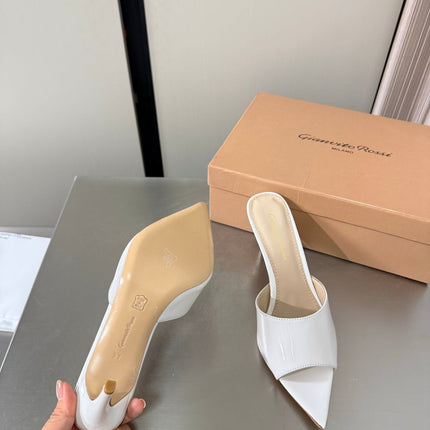 GIANVITO ROSSI 26S POINTED-TOE SANDALS 90 MM IN WHITE PATENT CALFSKIN