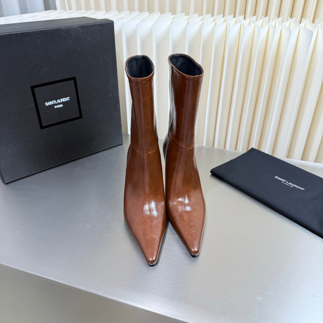 YSL 26S ANKLE BOOTS 80 MM IN LIGHT BROWN SHINY LAMBSKIN