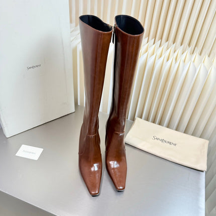 YSL 26S TALL POINTED-TOE HEELED BOOTS 80 MM IN LIGHT BROWN GLOSSY LAMBSKIN