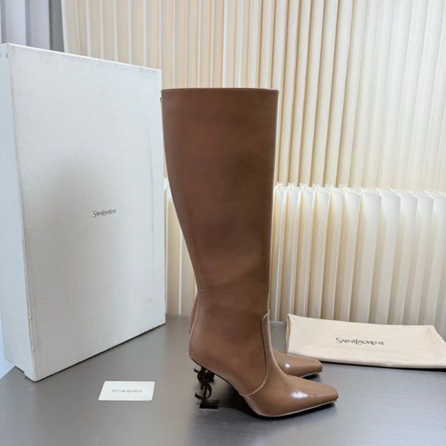 YSL 26S TALL POINTED-TOE HEELED BOOTS 80 MM IN DARK BEIGE SHINY LAMBSKIN
