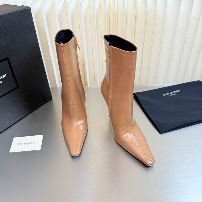 YSL 26S POINTED-TOE HEELED BOOTS 105 MM IN BEIGE SHINY CALFSKIN