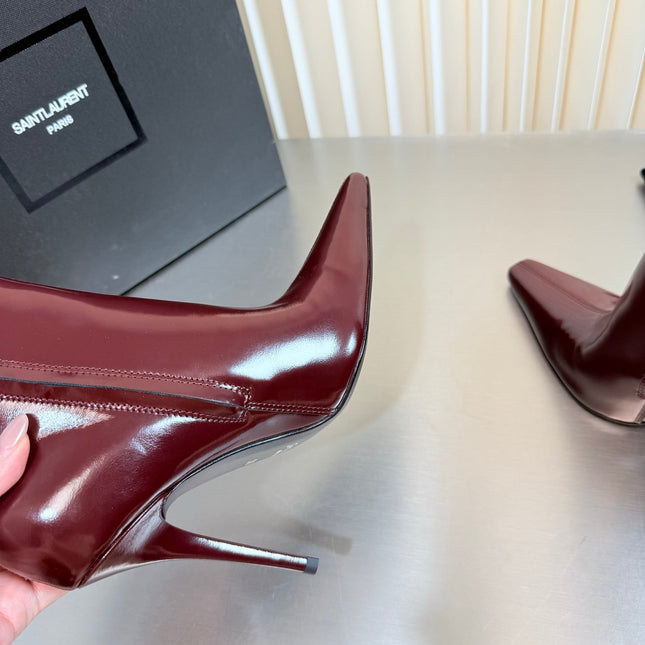 YSL 26S POINTED-TOE HEELED BOOTS 105 MM IN DARK RED SHINY CALFSKIN