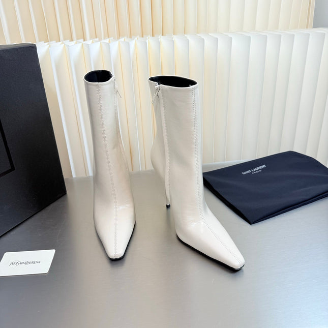YSL 26S POINTED-TOE HEELED BOOTS 105 MM IN WHITE CALFSKIN