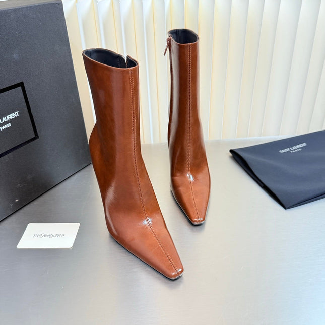 YSL 26S POINTED-TOE HEELED BOOTS 105 MM IN LIGHT BROWN SHINY CALFSKIN